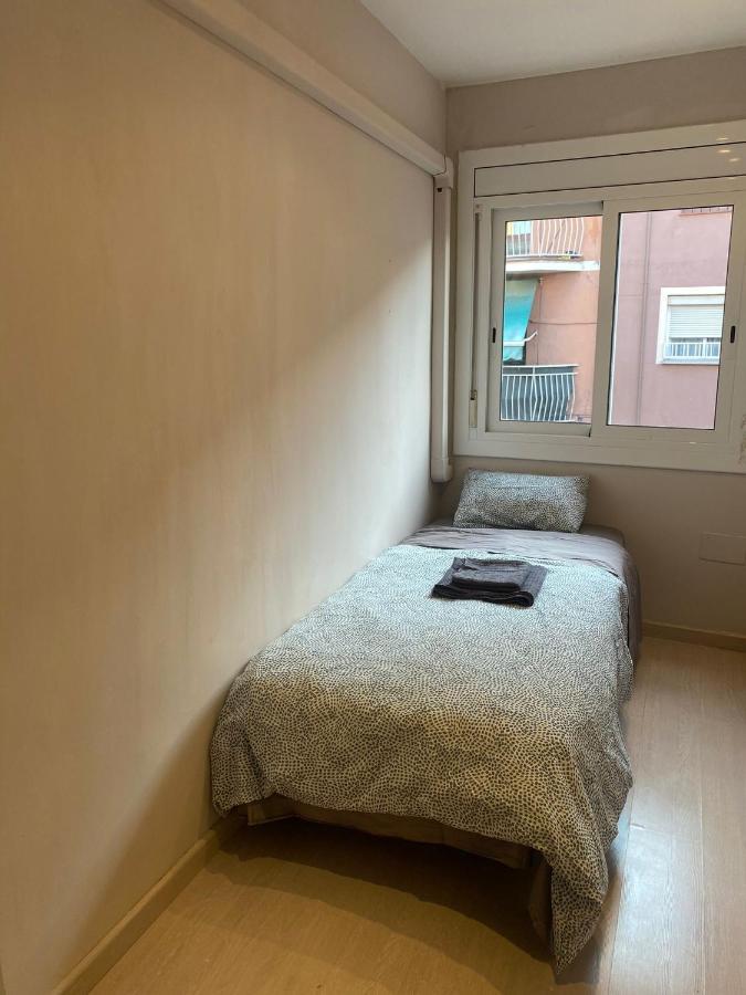 Cozy Apartment At A Great Location! L'Hospitalet de Llobregat Extérieur photo