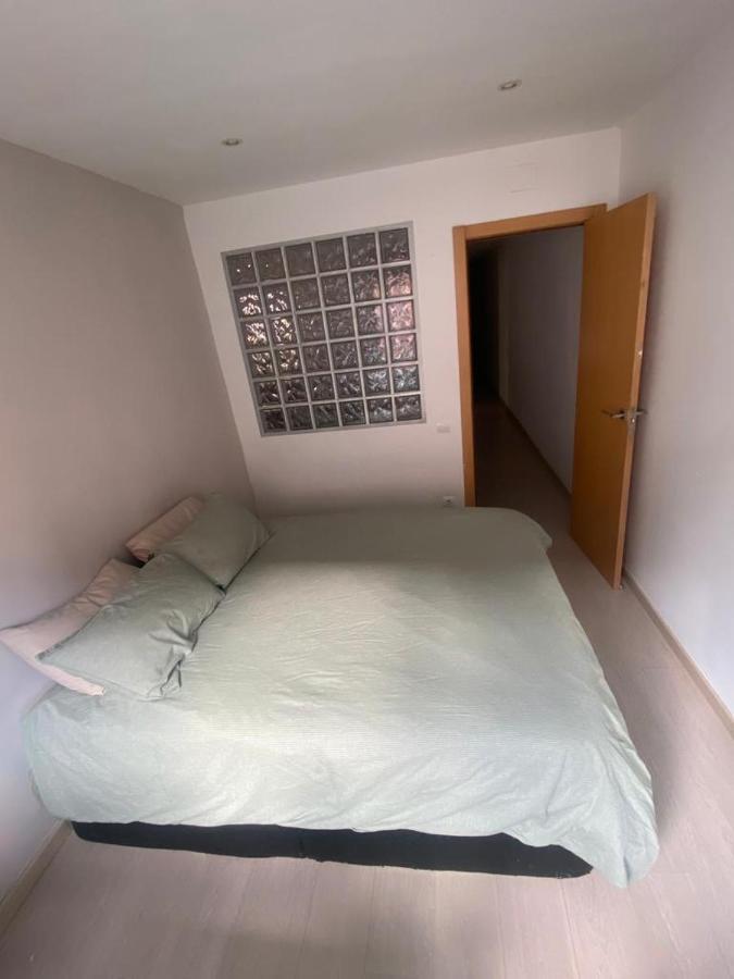 Cozy Apartment At A Great Location! L'Hospitalet de Llobregat Extérieur photo