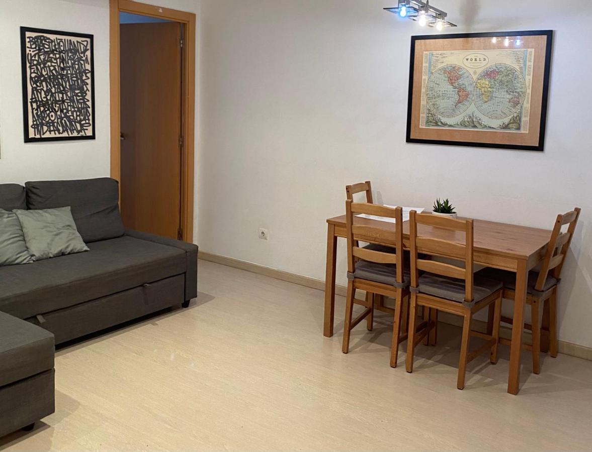Cozy Apartment At A Great Location! L'Hospitalet de Llobregat Extérieur photo