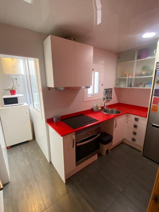 Cozy Apartment At A Great Location! L'Hospitalet de Llobregat Extérieur photo